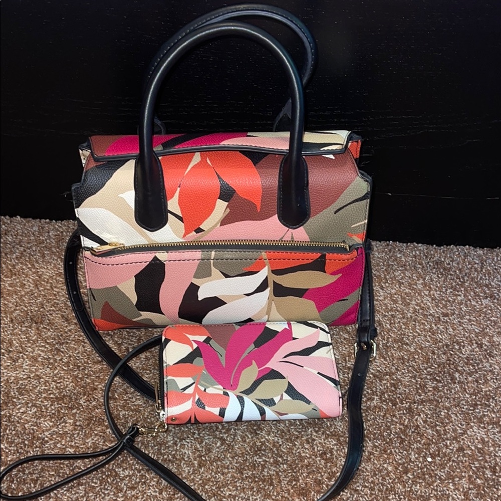 Target floral purse and wristlet